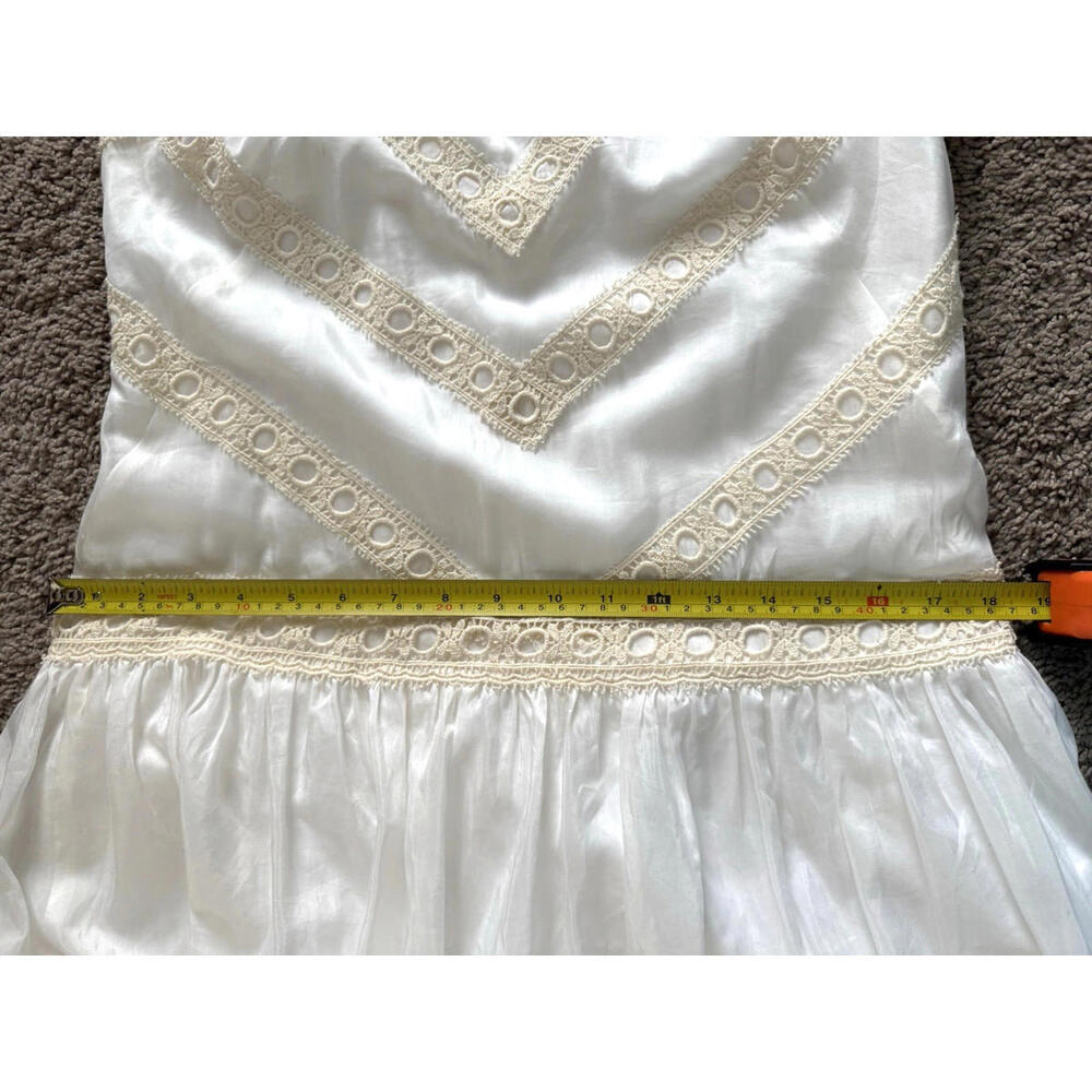 Ann Taylor White Fit‎ & Flare Lace Dress | Eyelet Trim | Size 8 | Summer Bridal - Picture 5 of 10